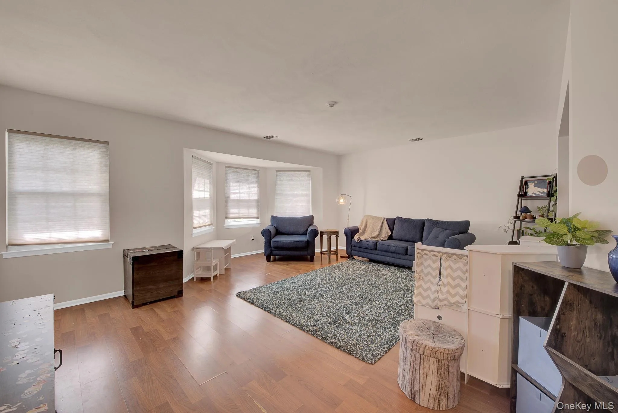4 Country View Lane, Brookhaven, NY, 2 Bedrooms Bedrooms, 5 Rooms Rooms,1 BathroomBathrooms,Residential,For Rent,Country View,0,1036055 4 Country View Lane, Brookhaven, NY, 2 Bedrooms Bedrooms, 5 Rooms Rooms,1 BathroomBathrooms,Residential,For Rent,Country View,0,1036055
