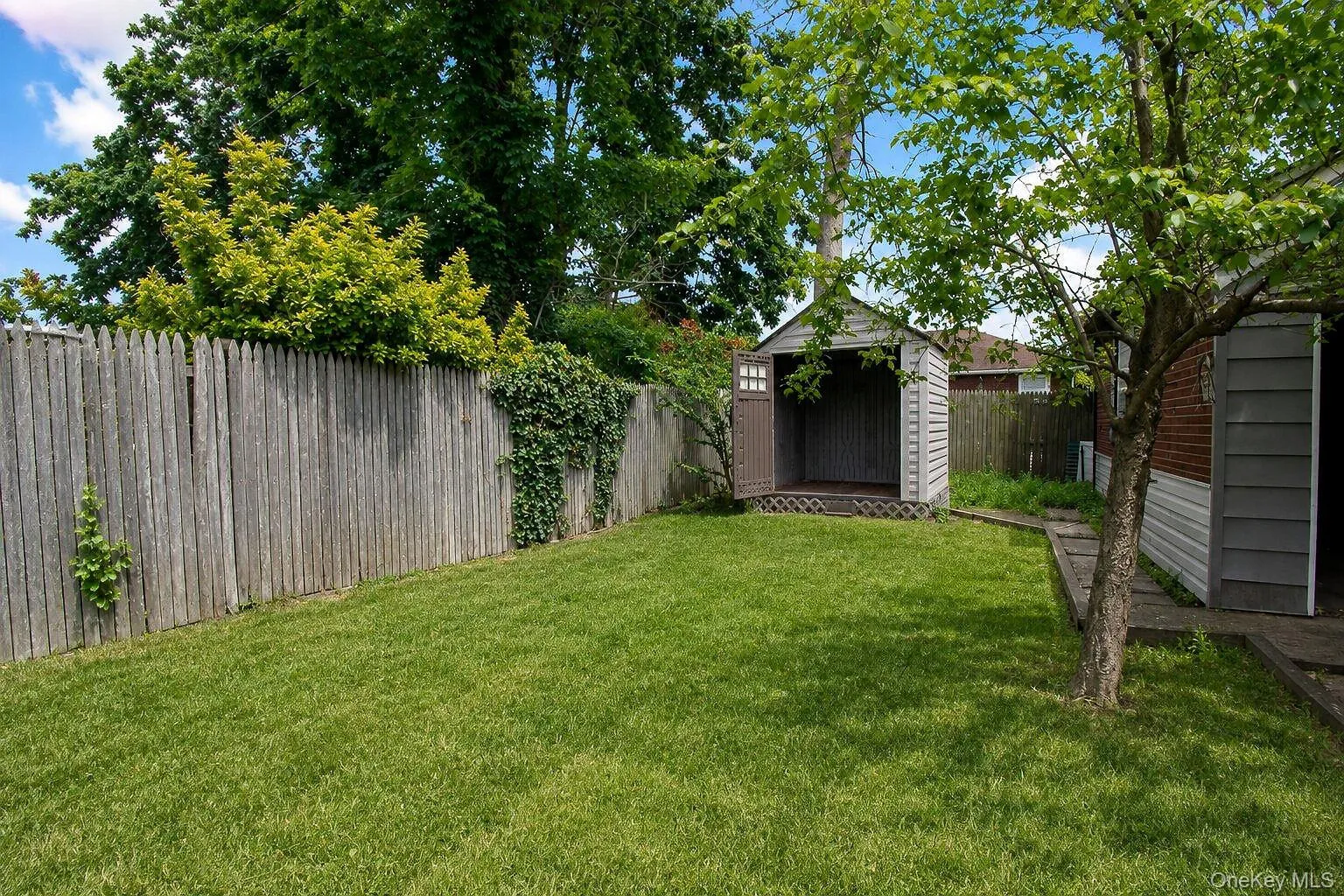 98 Willow Avenue, Hempstead, NY, 3 Bedrooms Bedrooms, 7 Rooms Rooms,1 BathroomBathrooms,Residential,For Rent,Willow,0,1036056 98 Willow Avenue, Hempstead, NY, 3 Bedrooms Bedrooms, 7 Rooms Rooms,1 BathroomBathrooms,Residential,For Rent,Willow,0,1036056