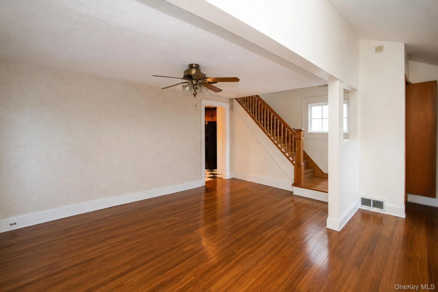 98 Willow Avenue, Hempstead, NY, 3 Bedrooms Bedrooms, 7 Rooms Rooms,1 BathroomBathrooms,Residential,For Rent,Willow,0,1036056 98 Willow Avenue, Hempstead, NY, 3 Bedrooms Bedrooms, 7 Rooms Rooms,1 BathroomBathrooms,Residential,For Rent,Willow,0,1036056