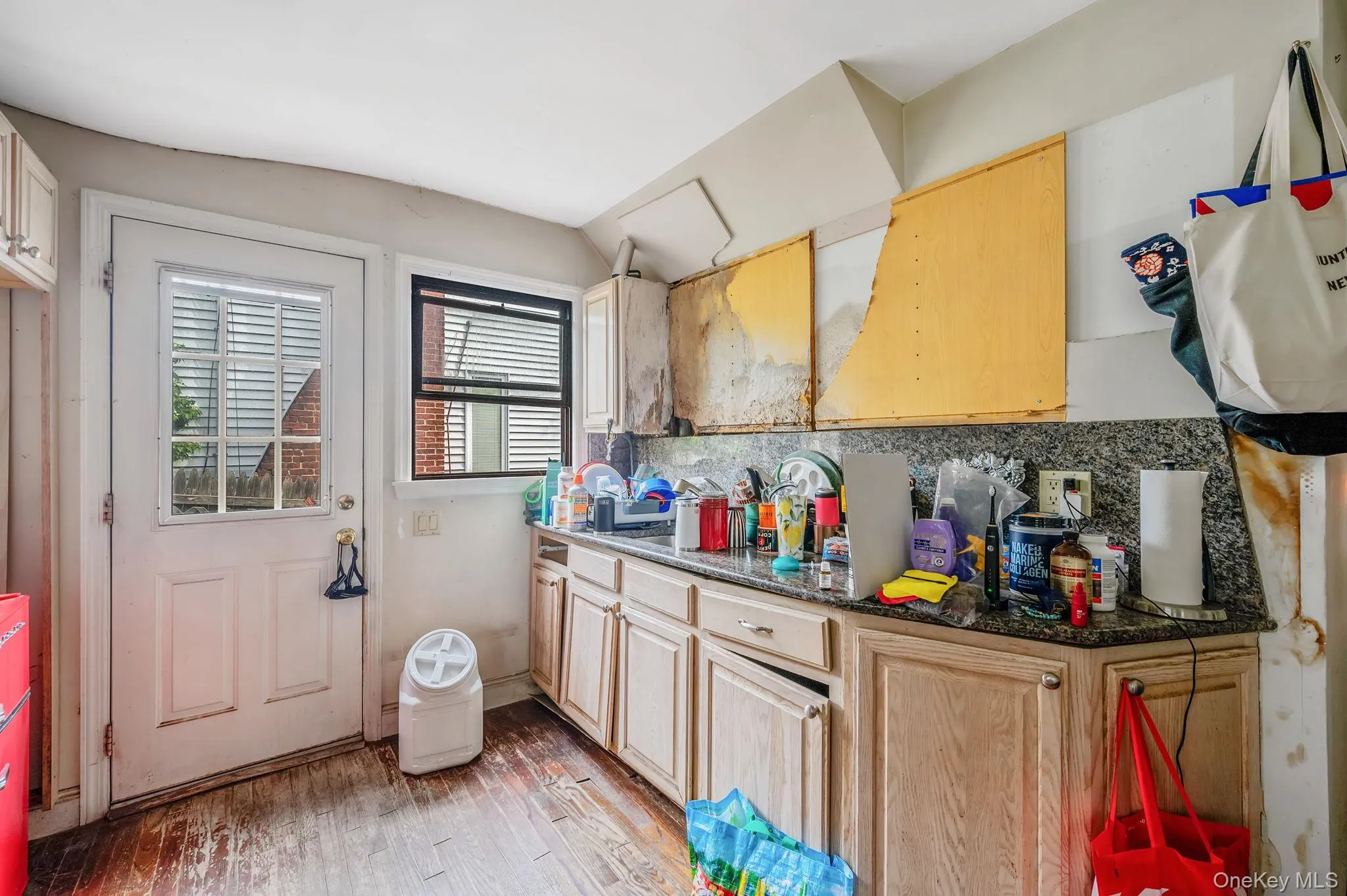 288 Nassau Road, Huntington, NY, 6 Bedrooms Bedrooms, 10 Rooms Rooms,2 BathroomsBathrooms,Residential,For Rent,Nassau,0,1036058 288 Nassau Road, Huntington, NY, 6 Bedrooms Bedrooms, 10 Rooms Rooms,2 BathroomsBathrooms,Residential,For Rent,Nassau,0,1036058