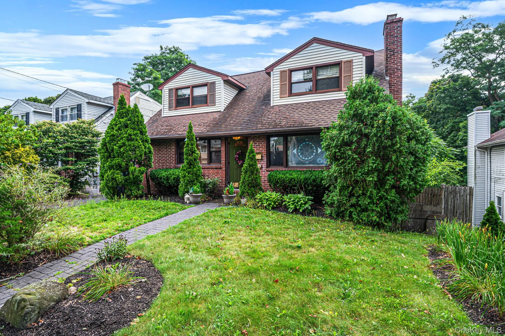 288 Nassau Road, Huntington, NY, 6 Bedrooms Bedrooms, 10 Rooms Rooms,2 BathroomsBathrooms,Residential,For Rent,Nassau,0,1036058 288 Nassau Road, Huntington, NY, 6 Bedrooms Bedrooms, 10 Rooms Rooms,2 BathroomsBathrooms,Residential,For Rent,Nassau,0,1036058