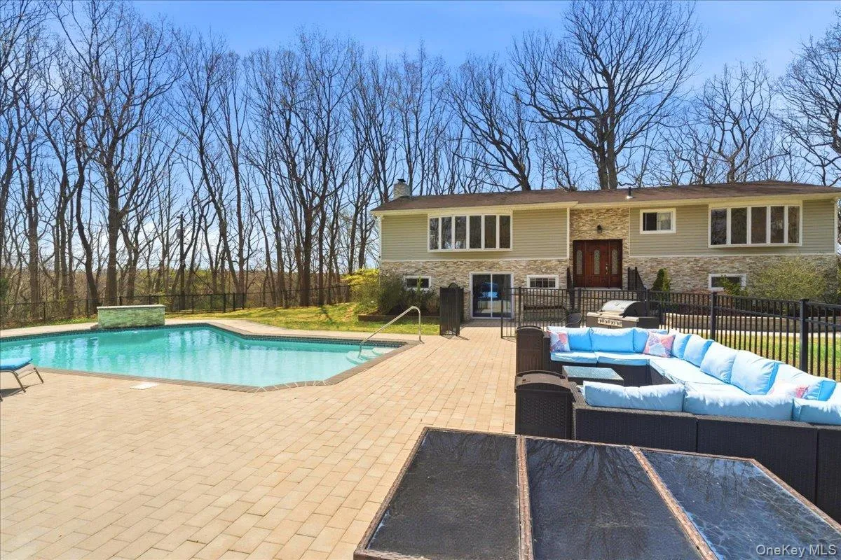 263 Oyster Bay Road, Oyster Bay, NY, 4 Bedrooms Bedrooms, 10 Rooms Rooms,3 BathroomsBathrooms,Residential Lease,For Rent,Oyster Bay,0,1036059 263 Oyster Bay Road, Oyster Bay, NY, 4 Bedrooms Bedrooms, 10 Rooms Rooms,3 BathroomsBathrooms,Residential Lease,For Rent,Oyster Bay,0,1036059