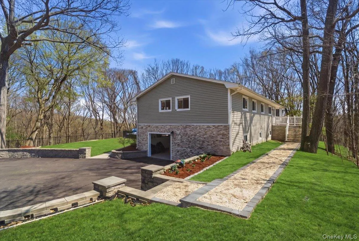263 Oyster Bay Road, Oyster Bay, NY, 4 Bedrooms Bedrooms, 10 Rooms Rooms,3 BathroomsBathrooms,Residential Lease,For Rent,Oyster Bay,0,1036059 263 Oyster Bay Road, Oyster Bay, NY, 4 Bedrooms Bedrooms, 10 Rooms Rooms,3 BathroomsBathrooms,Residential Lease,For Rent,Oyster Bay,0,1036059