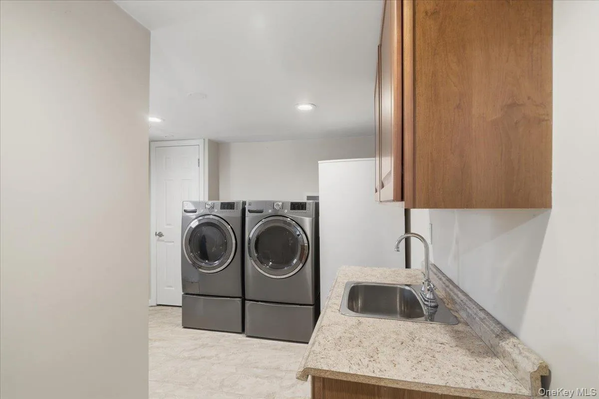 263 Oyster Bay Road, Oyster Bay, NY, 4 Bedrooms Bedrooms, 10 Rooms Rooms,3 BathroomsBathrooms,Residential Lease,For Rent,Oyster Bay,0,1036059 263 Oyster Bay Road, Oyster Bay, NY, 4 Bedrooms Bedrooms, 10 Rooms Rooms,3 BathroomsBathrooms,Residential Lease,For Rent,Oyster Bay,0,1036059