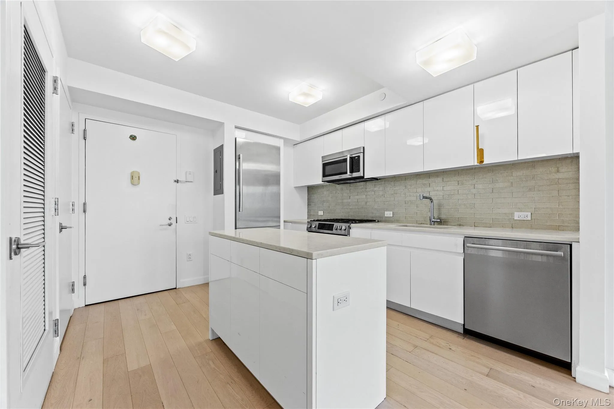 138-35 39th Avenue, New York, NY, 2 Bedrooms Bedrooms, 6 Rooms Rooms,2 BathroomsBathrooms,Residential,For Rent,39th,0,1036061 138-35 39th Avenue, New York, NY, 2 Bedrooms Bedrooms, 6 Rooms Rooms,2 BathroomsBathrooms,Residential,For Rent,39th,0,1036061