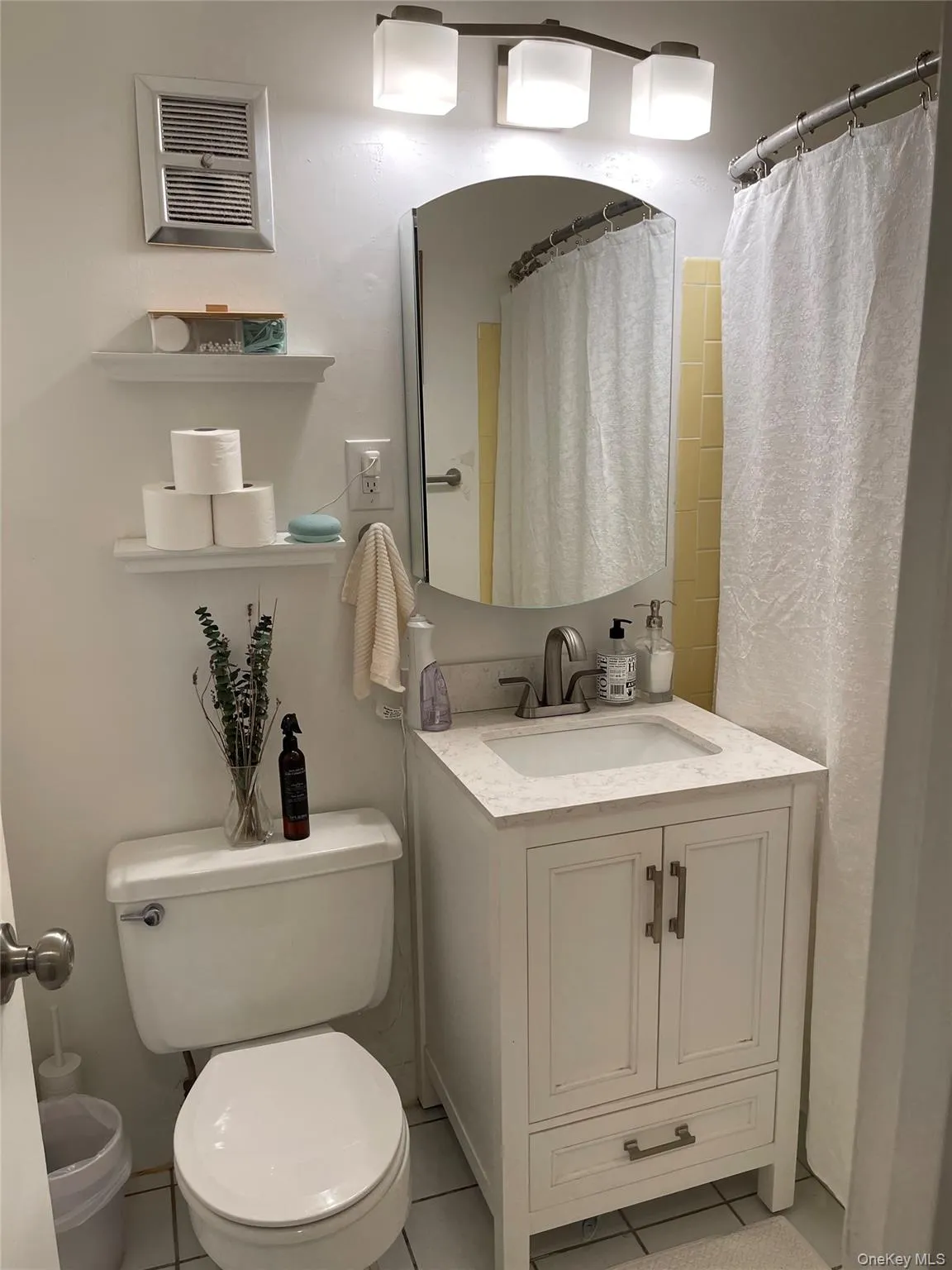 Hall Full Bathroom Hall Full Bathroom
