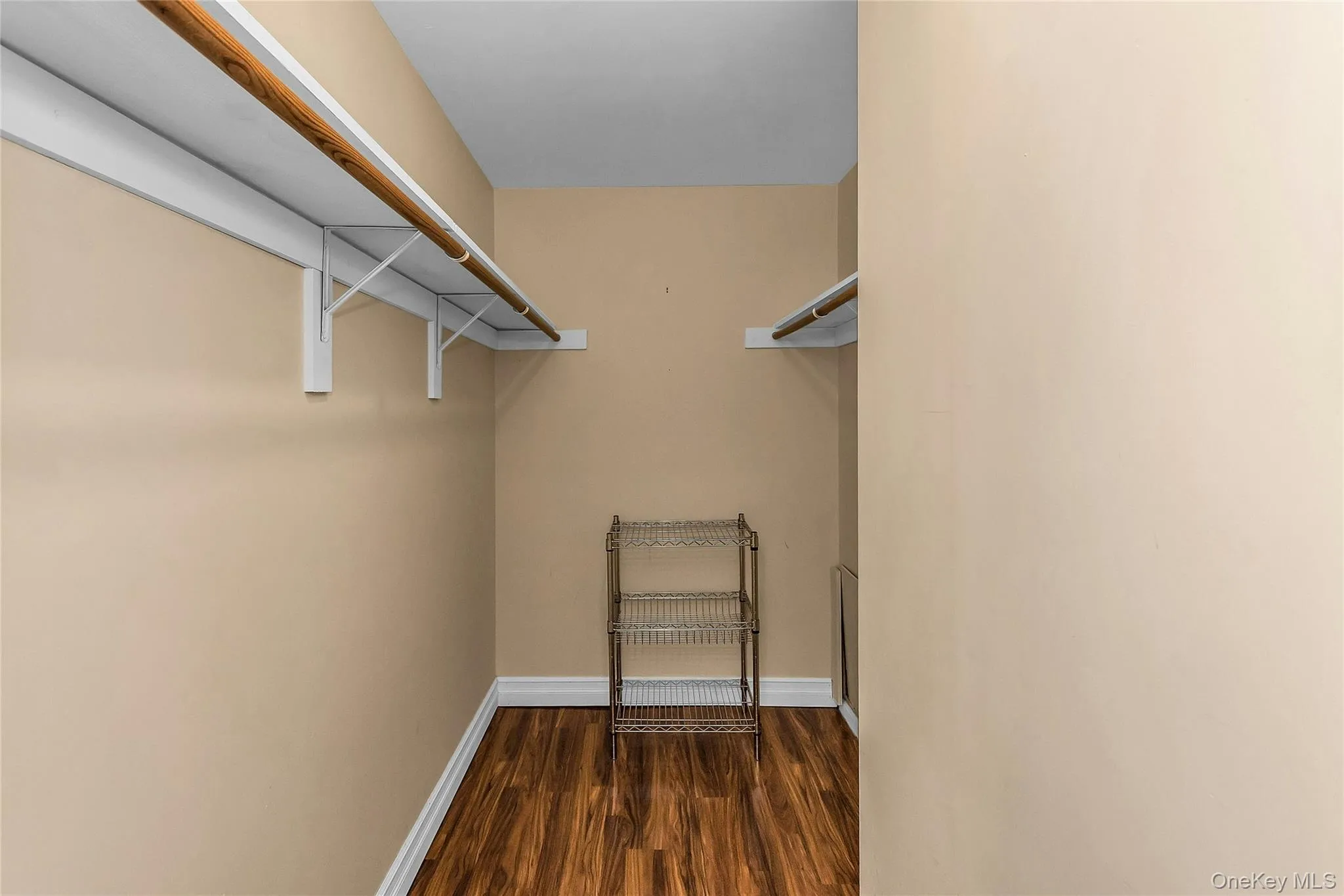 8 Chippendale Drive, Brookhaven, NY, 2 Bedrooms Bedrooms, 6 Rooms Rooms,2 BathroomsBathrooms,Residential,For Rent,Chippendale,0,1036070 8 Chippendale Drive, Brookhaven, NY, 2 Bedrooms Bedrooms, 6 Rooms Rooms,2 BathroomsBathrooms,Residential,For Rent,Chippendale,0,1036070