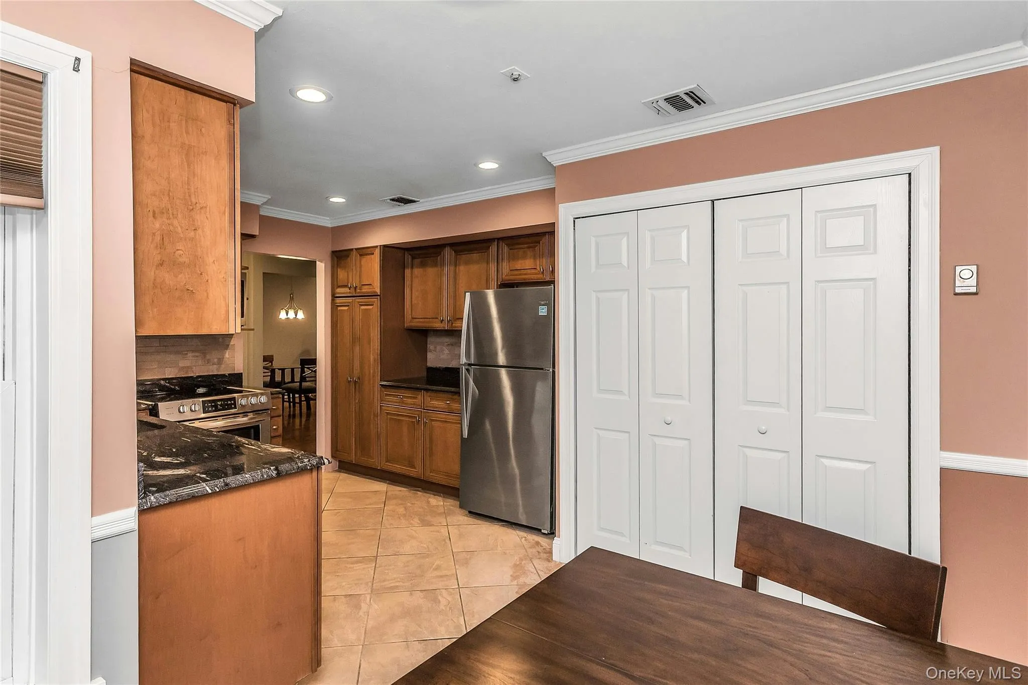 8 Chippendale Drive, Brookhaven, NY, 2 Bedrooms Bedrooms, 6 Rooms Rooms,2 BathroomsBathrooms,Residential,For Rent,Chippendale,0,1036070 8 Chippendale Drive, Brookhaven, NY, 2 Bedrooms Bedrooms, 6 Rooms Rooms,2 BathroomsBathrooms,Residential,For Rent,Chippendale,0,1036070