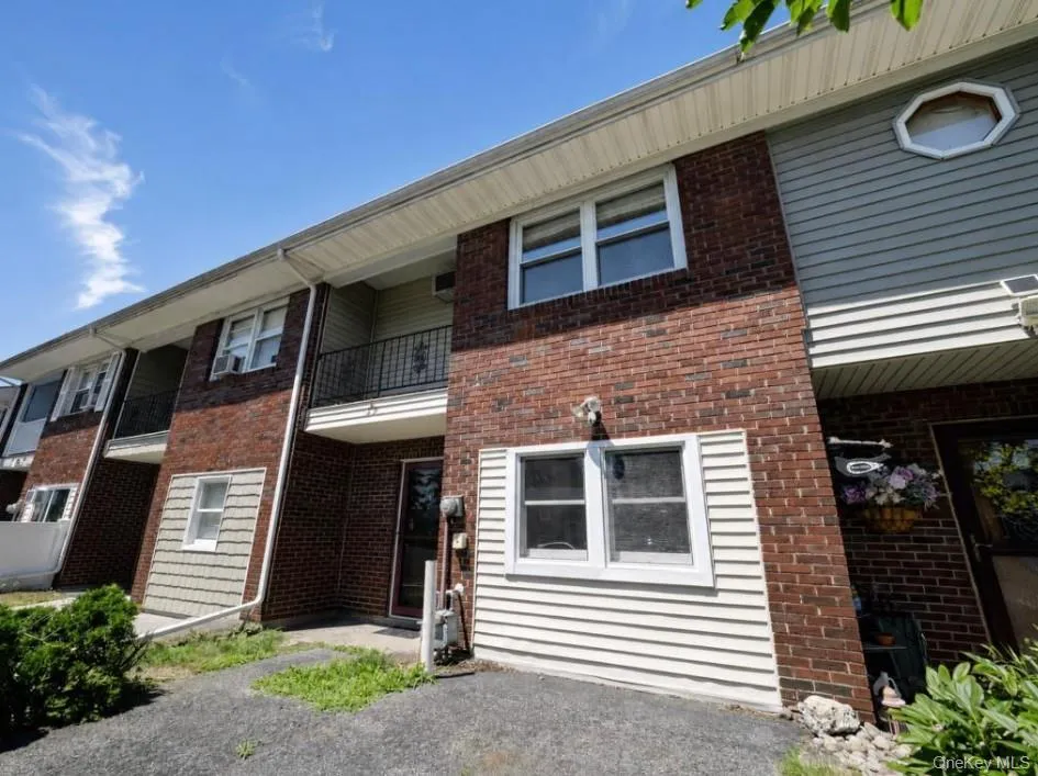 82 Vails Gate Heights Drive, New Windsor, NY, 3 Bedrooms Bedrooms, 7 Rooms Rooms,1 BathroomBathrooms,Residential,For Rent,Vails Gate Heights,0,1036071 82 Vails Gate Heights Drive, New Windsor, NY, 3 Bedrooms Bedrooms, 7 Rooms Rooms,1 BathroomBathrooms,Residential,For Rent,Vails Gate Heights,0,1036071
