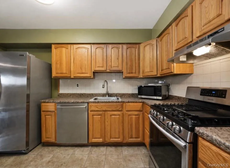 82 Vails Gate Heights Drive, New Windsor, NY, 3 Bedrooms Bedrooms, 7 Rooms Rooms,1 BathroomBathrooms,Residential,For Rent,Vails Gate Heights,0,1036071 82 Vails Gate Heights Drive, New Windsor, NY, 3 Bedrooms Bedrooms, 7 Rooms Rooms,1 BathroomBathrooms,Residential,For Rent,Vails Gate Heights,0,1036071