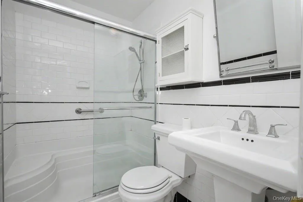 969 Sierra Vista Lane, Clarkstown, NY, 2 Bedrooms Bedrooms, 6 Rooms Rooms,1 BathroomBathrooms,Residential,For Rent,Sierra Vista,0,1036072 969 Sierra Vista Lane, Clarkstown, NY, 2 Bedrooms Bedrooms, 6 Rooms Rooms,1 BathroomBathrooms,Residential,For Rent,Sierra Vista,0,1036072