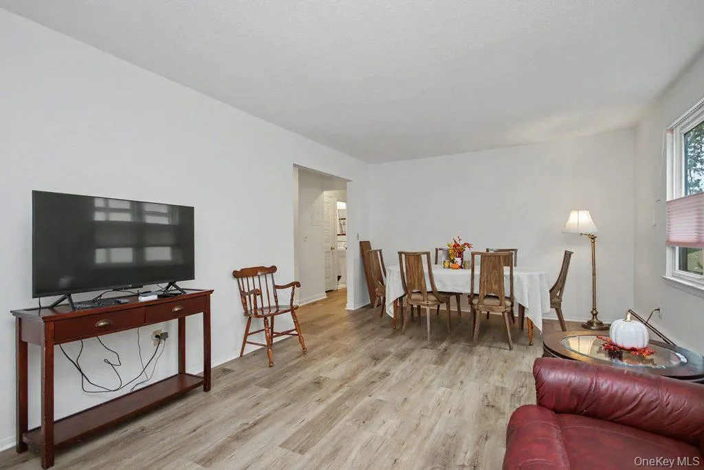 969 Sierra Vista Lane, Clarkstown, NY, 2 Bedrooms Bedrooms, 6 Rooms Rooms,1 BathroomBathrooms,Residential,For Rent,Sierra Vista,0,1036072 969 Sierra Vista Lane, Clarkstown, NY, 2 Bedrooms Bedrooms, 6 Rooms Rooms,1 BathroomBathrooms,Residential,For Rent,Sierra Vista,0,1036072