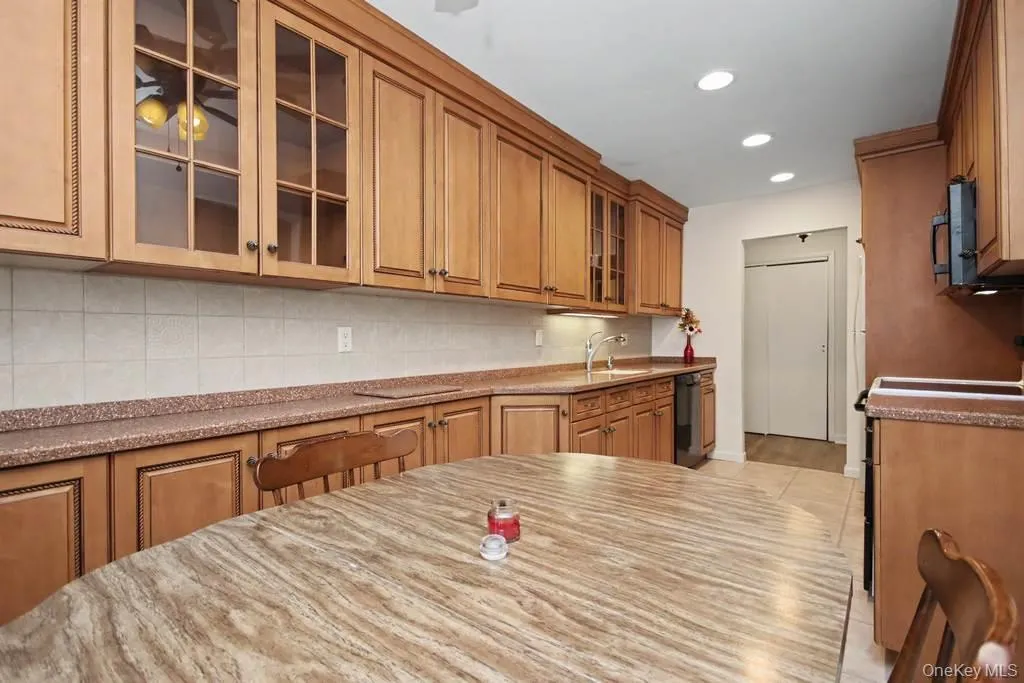 969 Sierra Vista Lane, Clarkstown, NY, 2 Bedrooms Bedrooms, 6 Rooms Rooms,1 BathroomBathrooms,Residential,For Rent,Sierra Vista,0,1036072 969 Sierra Vista Lane, Clarkstown, NY, 2 Bedrooms Bedrooms, 6 Rooms Rooms,1 BathroomBathrooms,Residential,For Rent,Sierra Vista,0,1036072