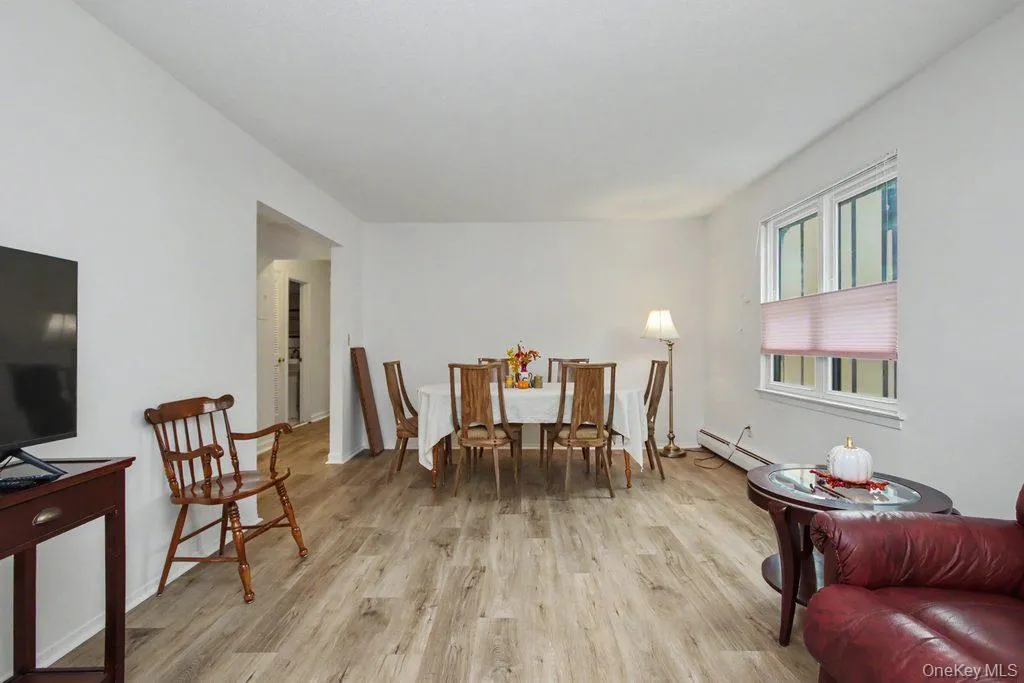 969 Sierra Vista Lane, Clarkstown, NY, 2 Bedrooms Bedrooms, 6 Rooms Rooms,1 BathroomBathrooms,Residential,For Rent,Sierra Vista,0,1036072 969 Sierra Vista Lane, Clarkstown, NY, 2 Bedrooms Bedrooms, 6 Rooms Rooms,1 BathroomBathrooms,Residential,For Rent,Sierra Vista,0,1036072