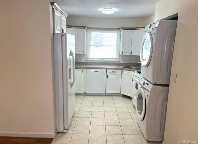 823 Park Place, Long Beach, NY, 2 Bedrooms Bedrooms, 6 Rooms Rooms,2 BathroomsBathrooms,Residential Lease,For Rent,Park,0,1036076 823 Park Place, Long Beach, NY, 2 Bedrooms Bedrooms, 6 Rooms Rooms,2 BathroomsBathrooms,Residential Lease,For Rent,Park,0,1036076