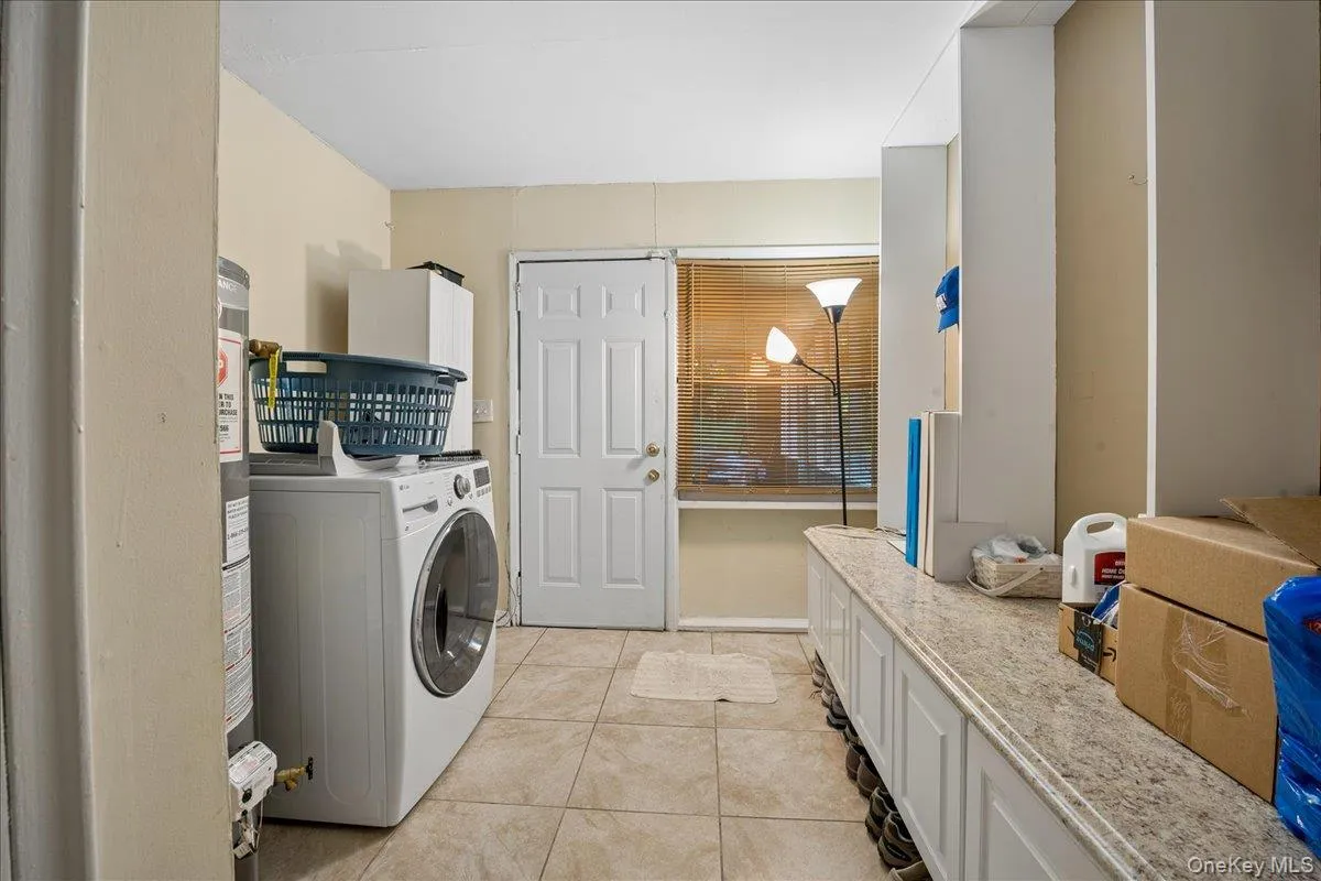 275 Old Tarrytown Road, Greenburgh, NY, 4 Bedrooms Bedrooms, 9 Rooms Rooms,1 BathroomBathrooms,Residential,For Rent,Old Tarrytown,0,1036079 275 Old Tarrytown Road, Greenburgh, NY, 4 Bedrooms Bedrooms, 9 Rooms Rooms,1 BathroomBathrooms,Residential,For Rent,Old Tarrytown,0,1036079