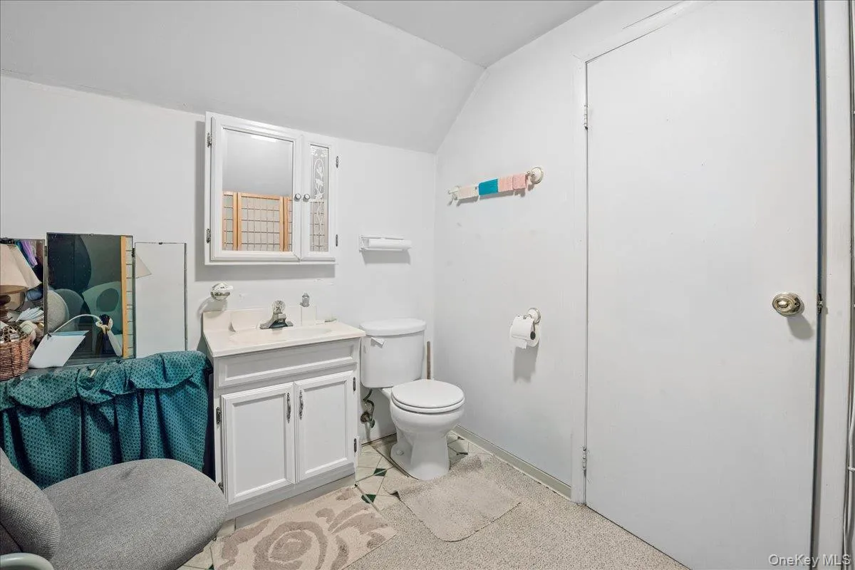 275 Old Tarrytown Road, Greenburgh, NY, 4 Bedrooms Bedrooms, 9 Rooms Rooms,1 BathroomBathrooms,Residential,For Rent,Old Tarrytown,0,1036079 275 Old Tarrytown Road, Greenburgh, NY, 4 Bedrooms Bedrooms, 9 Rooms Rooms,1 BathroomBathrooms,Residential,For Rent,Old Tarrytown,0,1036079