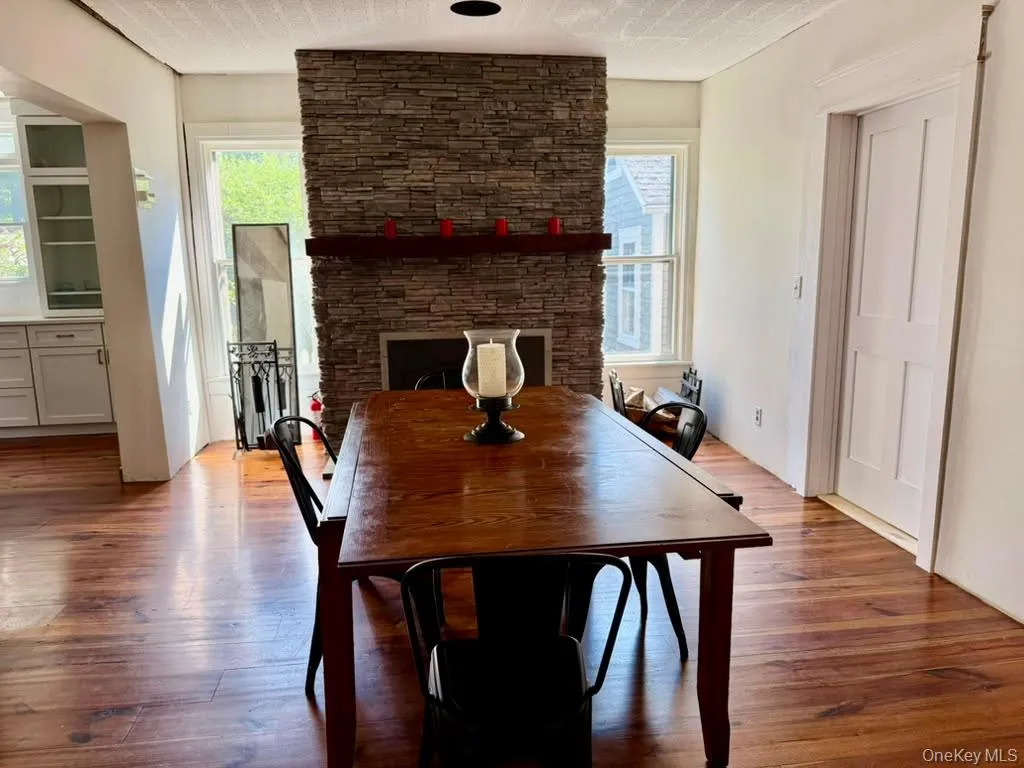 with working fireplace with working fireplace