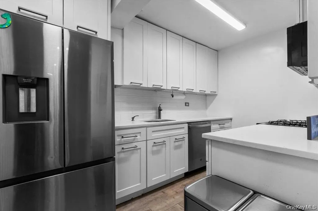 5425 Valles Avenue, New York, NY, 2 Bedrooms Bedrooms, 4 Rooms Rooms,1 BathroomBathrooms,Residential,For Rent,Valles,0,1036091 5425 Valles Avenue, New York, NY, 2 Bedrooms Bedrooms, 4 Rooms Rooms,1 BathroomBathrooms,Residential,For Rent,Valles,0,1036091