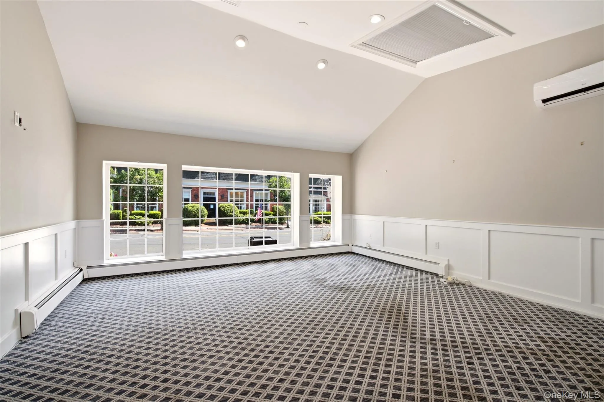 37 Main Street, Huntington, NY, ,Commercial Lease,For Rent,Main,0,1036094 37 Main Street, Huntington, NY, ,Commercial Lease,For Rent,Main,0,1036094