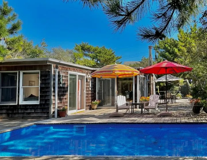 259 East Walk, Brookhaven, NY, 3 Bedrooms Bedrooms, 5 Rooms Rooms,2 BathroomsBathrooms,Residential,For Rent,East,0,1036096 259 East Walk, Brookhaven, NY, 3 Bedrooms Bedrooms, 5 Rooms Rooms,2 BathroomsBathrooms,Residential,For Rent,East,0,1036096