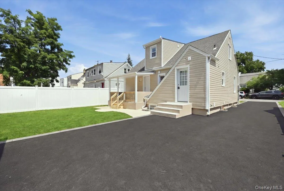 26 Parkside Road, Hempstead, NY, 3 Bedrooms Bedrooms, 8 Rooms Rooms,3 BathroomsBathrooms,Residential,For Rent,Parkside,0,1036098 26 Parkside Road, Hempstead, NY, 3 Bedrooms Bedrooms, 8 Rooms Rooms,3 BathroomsBathrooms,Residential,For Rent,Parkside,0,1036098