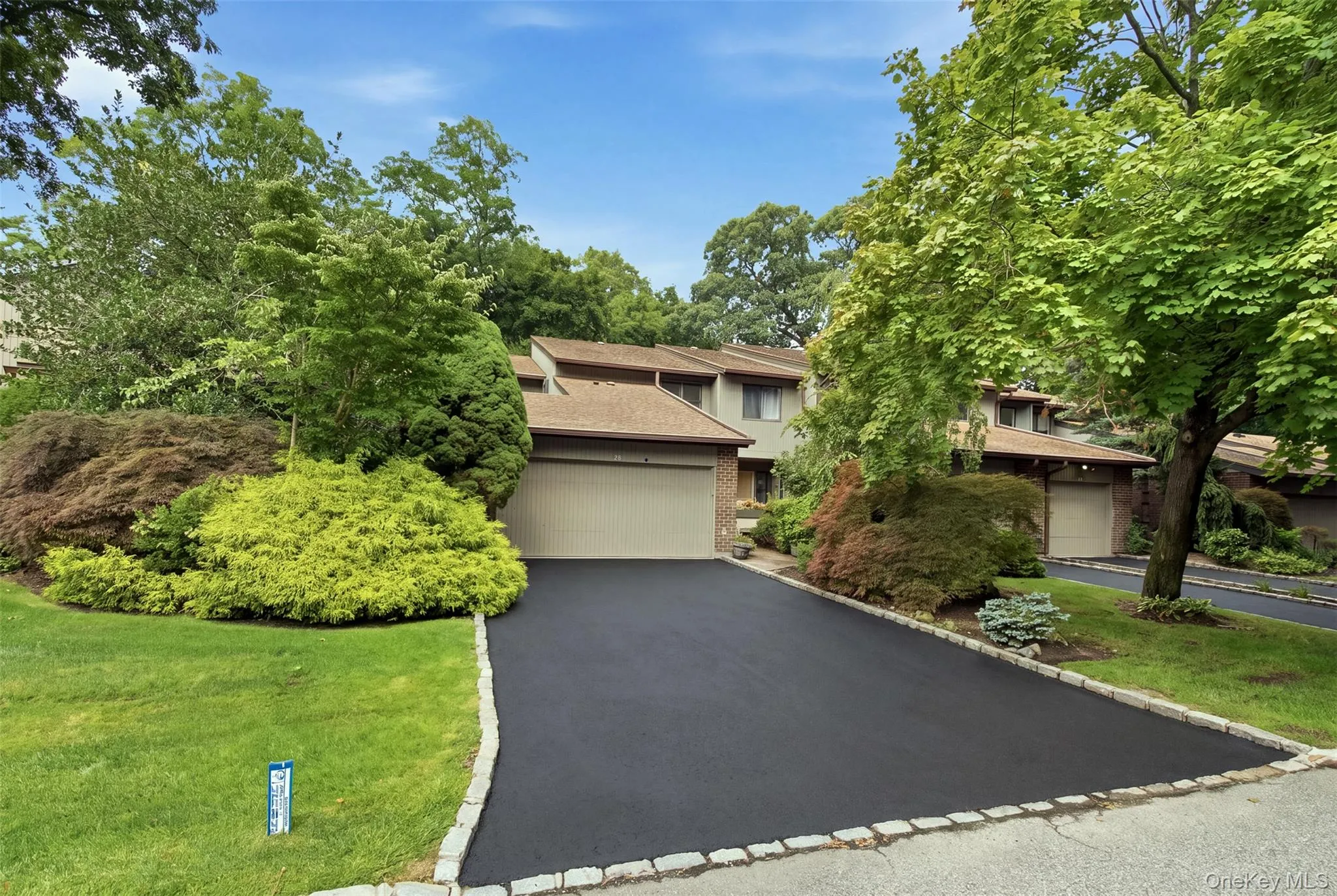 42 Country Club Drive, Oyster Bay, NY, 3 Bedrooms Bedrooms, 7 Rooms Rooms,2 BathroomsBathrooms,Residential,For Rent,Country Club,0,1036102 42 Country Club Drive, Oyster Bay, NY, 3 Bedrooms Bedrooms, 7 Rooms Rooms,2 BathroomsBathrooms,Residential,For Rent,Country Club,0,1036102