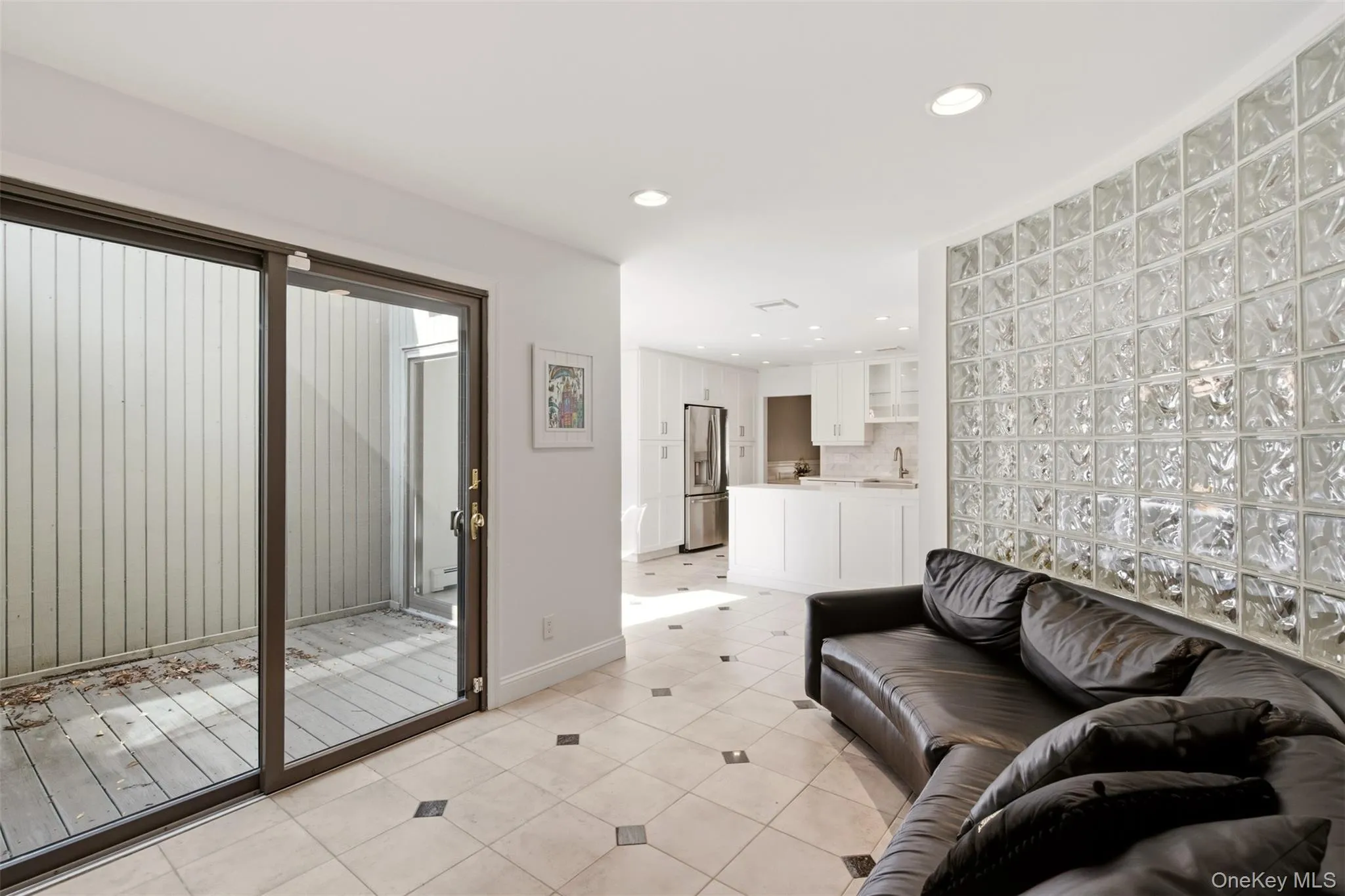 42 Country Club Drive, Oyster Bay, NY, 3 Bedrooms Bedrooms, 7 Rooms Rooms,2 BathroomsBathrooms,Residential,For Rent,Country Club,0,1036102 42 Country Club Drive, Oyster Bay, NY, 3 Bedrooms Bedrooms, 7 Rooms Rooms,2 BathroomsBathrooms,Residential,For Rent,Country Club,0,1036102