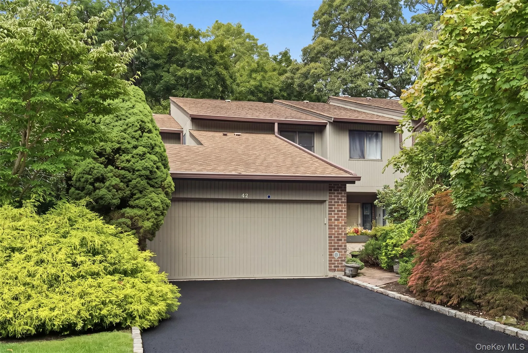 42 Country Club Drive, Oyster Bay, NY, 3 Bedrooms Bedrooms, 7 Rooms Rooms,2 BathroomsBathrooms,Residential,For Rent,Country Club,0,1036102 42 Country Club Drive, Oyster Bay, NY, 3 Bedrooms Bedrooms, 7 Rooms Rooms,2 BathroomsBathrooms,Residential,For Rent,Country Club,0,1036102