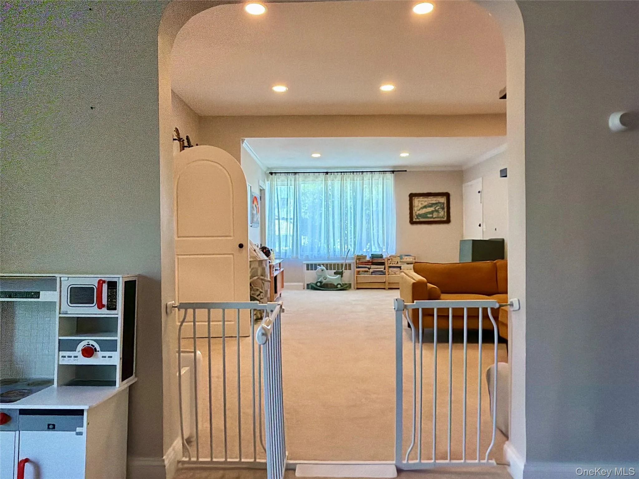 646 Beech Street, Long Beach, NY, 4 Bedrooms Bedrooms, 7 Rooms Rooms,1 BathroomBathrooms,Residential Lease,For Rent,Beech,0,1036103 646 Beech Street, Long Beach, NY, 4 Bedrooms Bedrooms, 7 Rooms Rooms,1 BathroomBathrooms,Residential Lease,For Rent,Beech,0,1036103