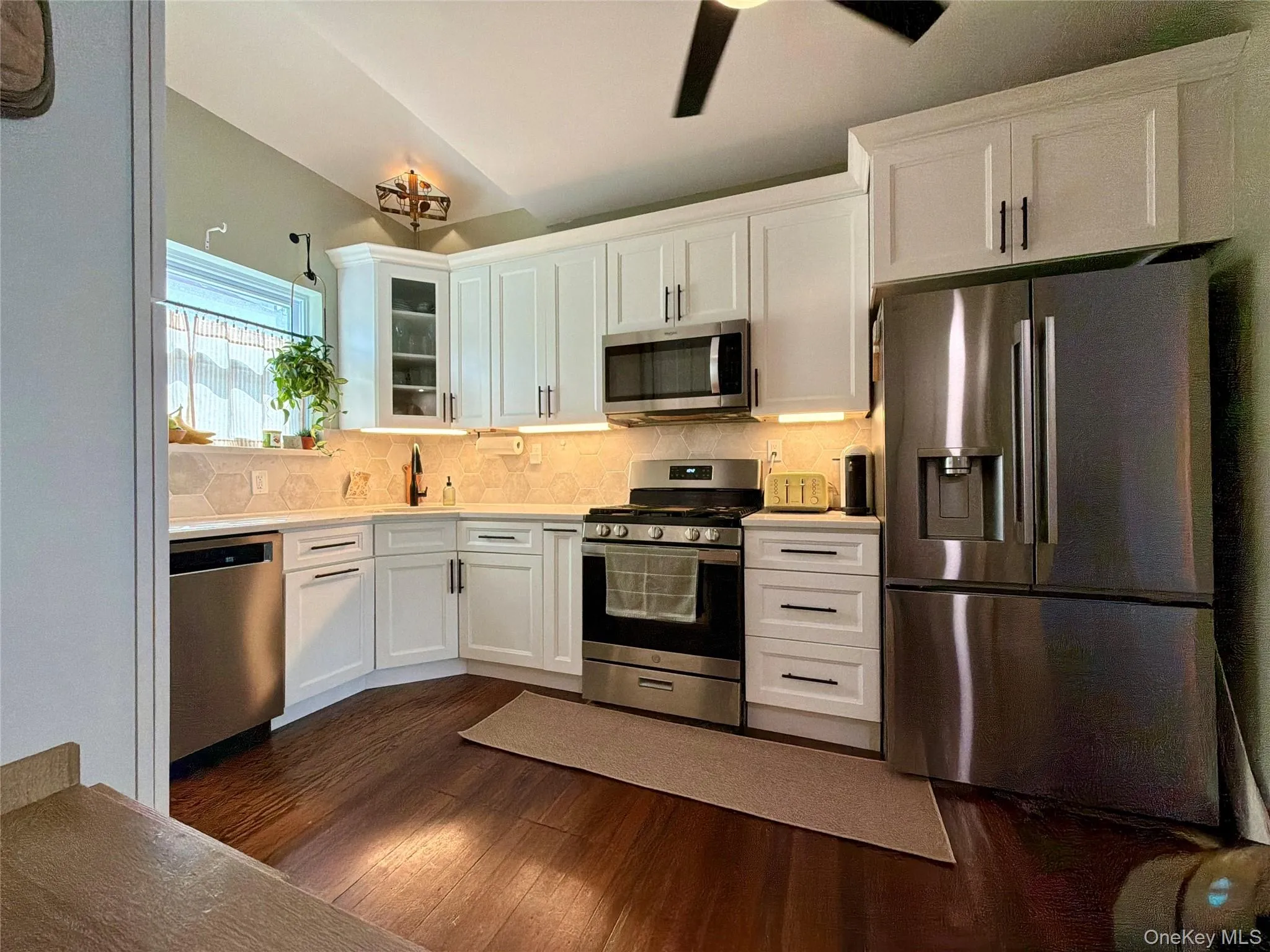646 Beech Street, Long Beach, NY, 4 Bedrooms Bedrooms, 7 Rooms Rooms,1 BathroomBathrooms,Residential Lease,For Rent,Beech,0,1036103 646 Beech Street, Long Beach, NY, 4 Bedrooms Bedrooms, 7 Rooms Rooms,1 BathroomBathrooms,Residential Lease,For Rent,Beech,0,1036103