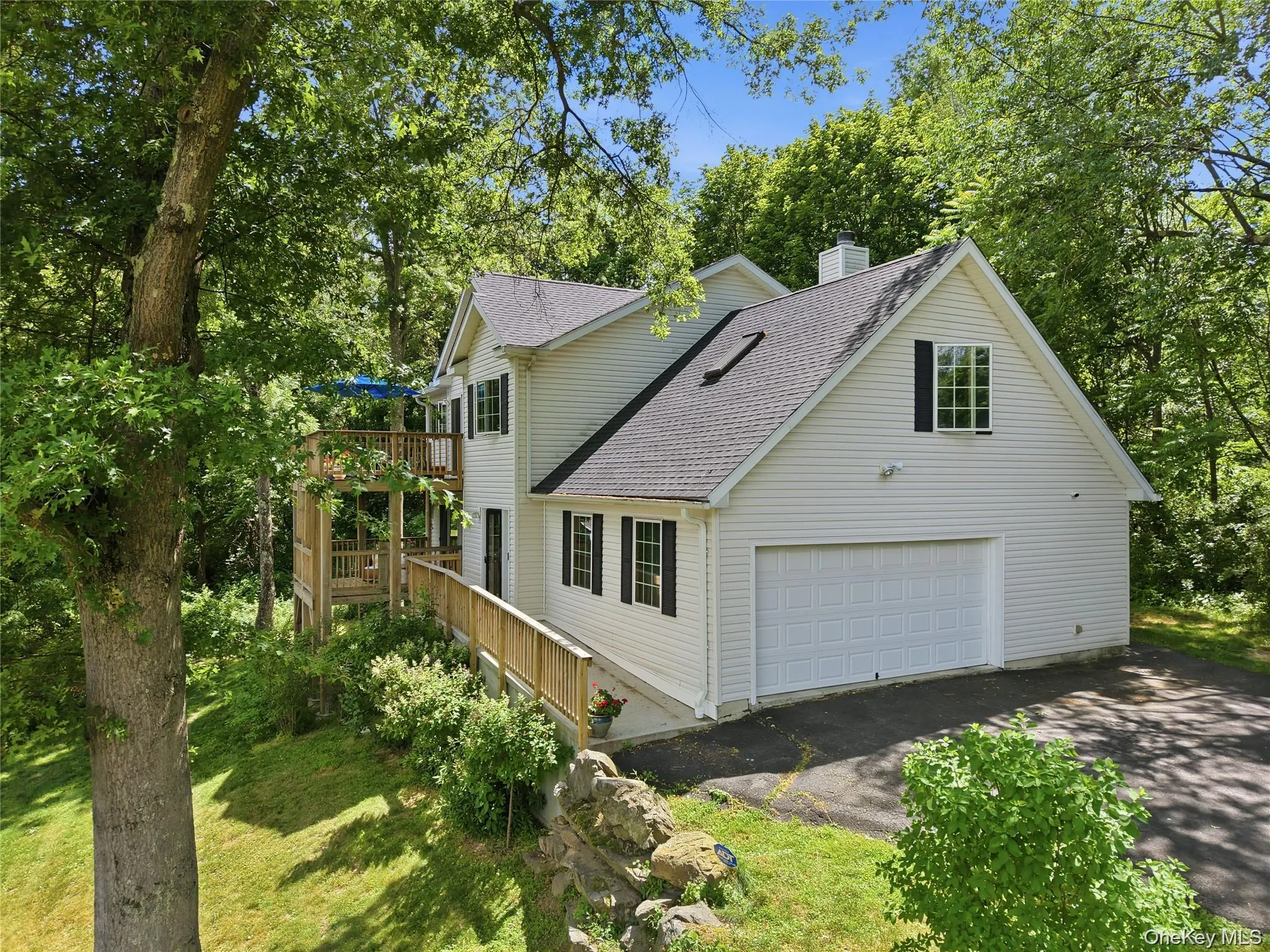 15 Meadow Drive, Red Hook, NY, 3 Bedrooms Bedrooms, 7 Rooms Rooms,2 BathroomsBathrooms,Residential,For Rent,Meadow,0,1036106 15 Meadow Drive, Red Hook, NY, 3 Bedrooms Bedrooms, 7 Rooms Rooms,2 BathroomsBathrooms,Residential,For Rent,Meadow,0,1036106