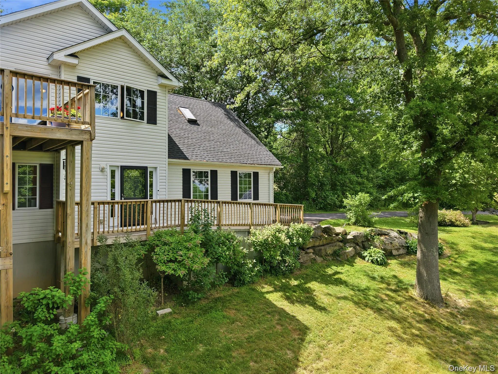 15 Meadow Drive, Red Hook, NY, 3 Bedrooms Bedrooms, 7 Rooms Rooms,2 BathroomsBathrooms,Residential,For Rent,Meadow,0,1036106 15 Meadow Drive, Red Hook, NY, 3 Bedrooms Bedrooms, 7 Rooms Rooms,2 BathroomsBathrooms,Residential,For Rent,Meadow,0,1036106