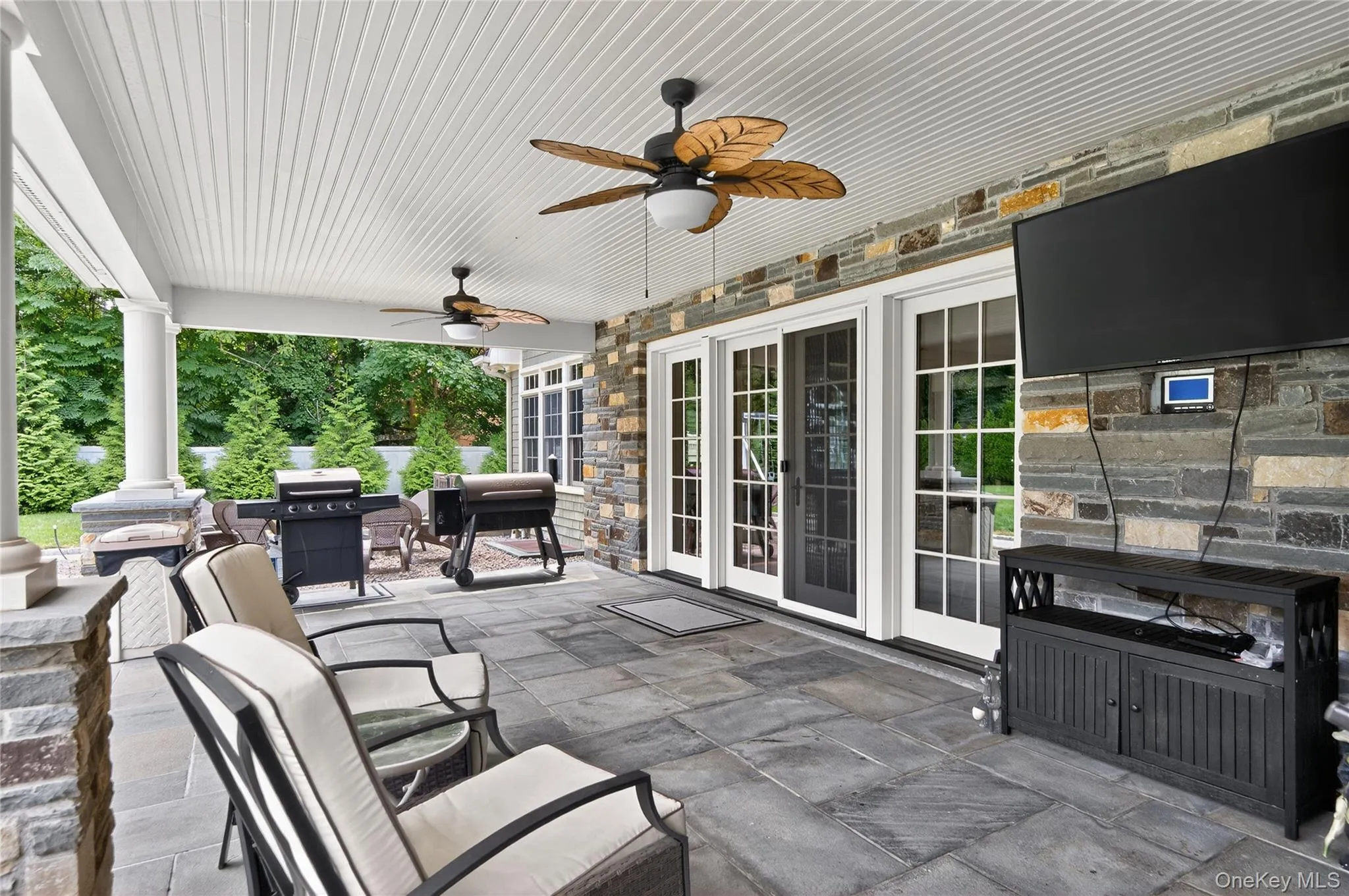23 Gloria Lane, Huntington, NY, 6 Bedrooms Bedrooms, 15 Rooms Rooms,6 BathroomsBathrooms,Residential,For Rent,Gloria,0,1036110 23 Gloria Lane, Huntington, NY, 6 Bedrooms Bedrooms, 15 Rooms Rooms,6 BathroomsBathrooms,Residential,For Rent,Gloria,0,1036110
