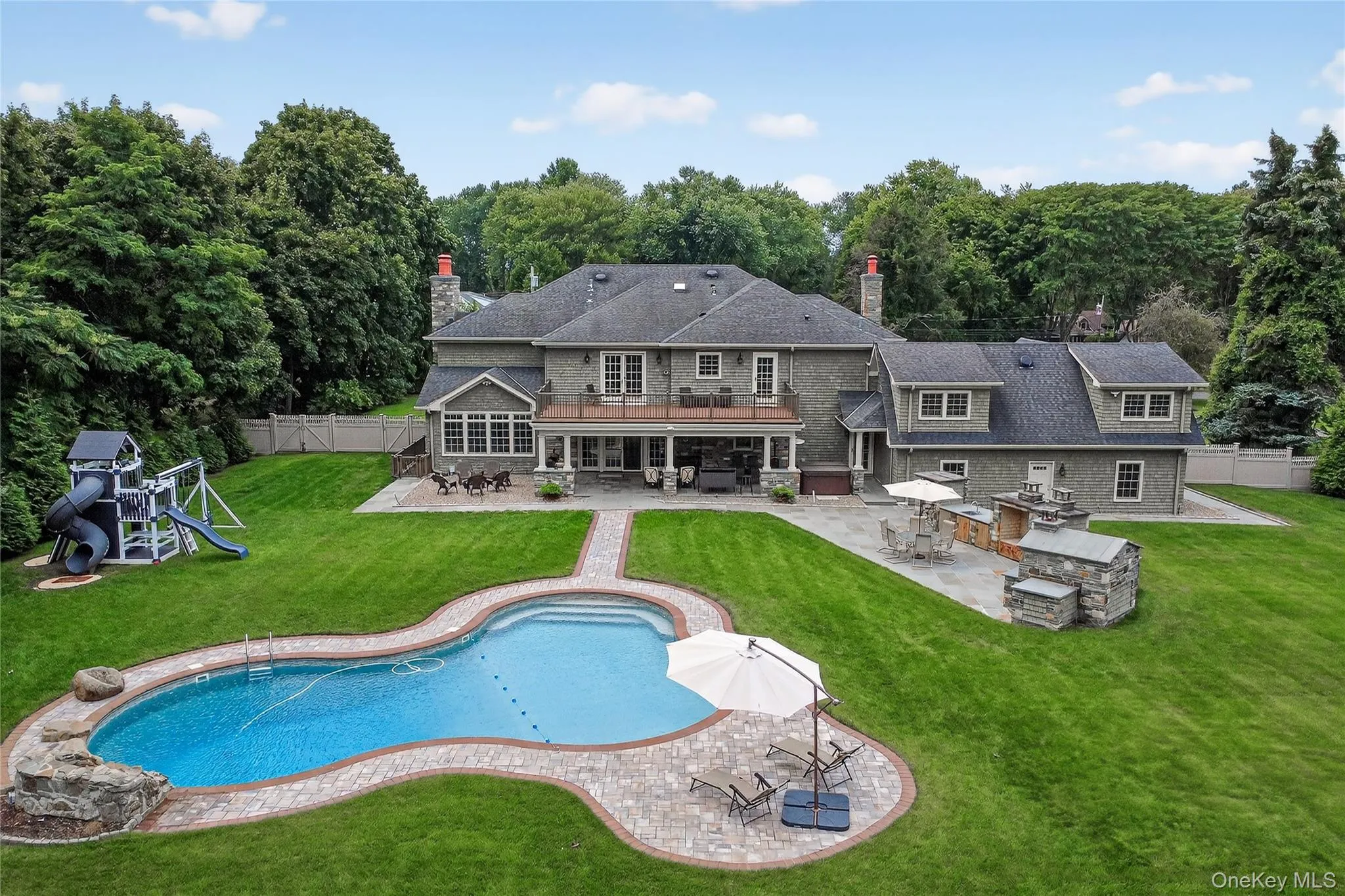 23 Gloria Lane, Huntington, NY, 6 Bedrooms Bedrooms, 15 Rooms Rooms,6 BathroomsBathrooms,Residential,For Rent,Gloria,0,1036110 23 Gloria Lane, Huntington, NY, 6 Bedrooms Bedrooms, 15 Rooms Rooms,6 BathroomsBathrooms,Residential,For Rent,Gloria,0,1036110