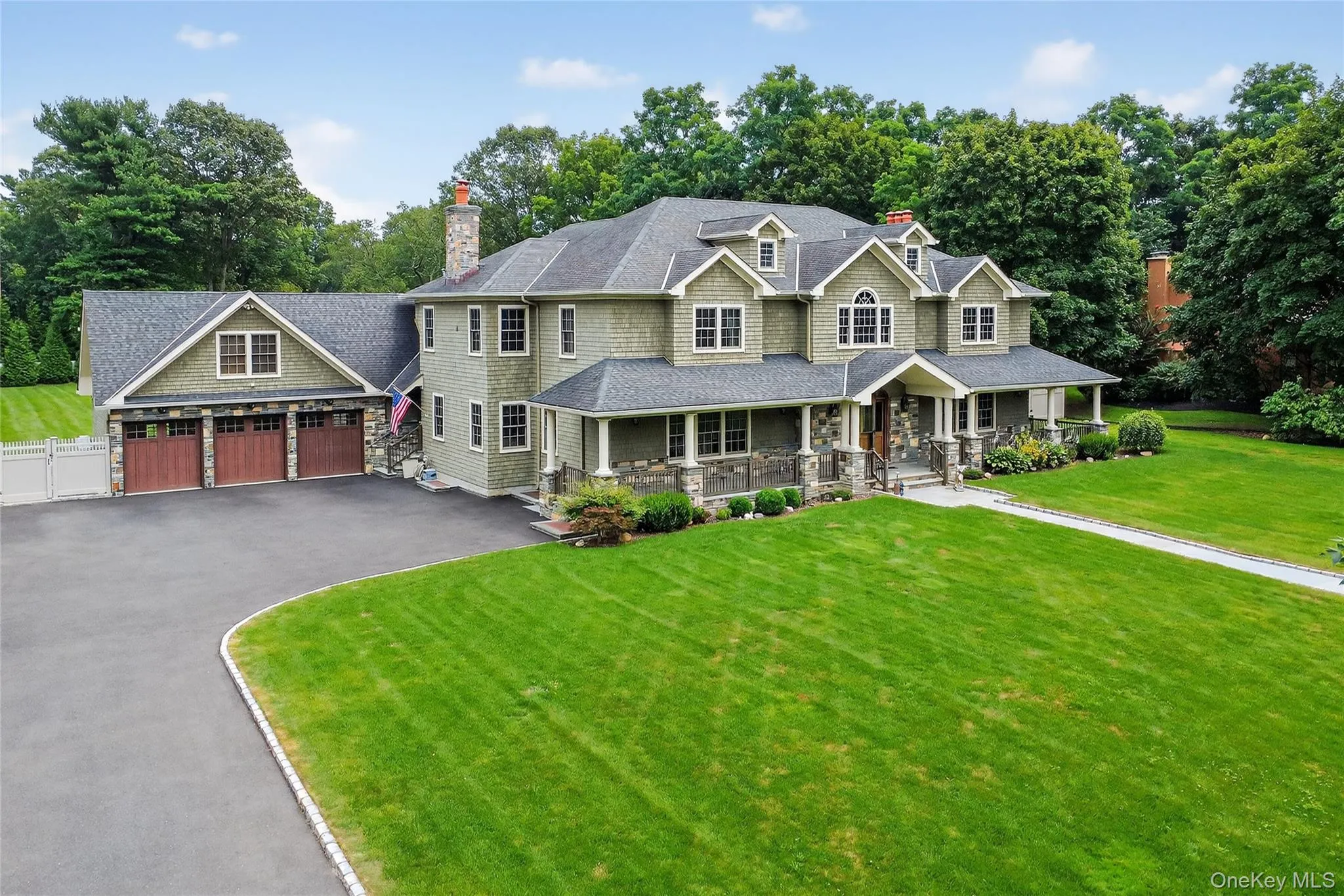 23 Gloria Lane, Huntington, NY, 6 Bedrooms Bedrooms, 15 Rooms Rooms,6 BathroomsBathrooms,Residential,For Rent,Gloria,0,1036110 23 Gloria Lane, Huntington, NY, 6 Bedrooms Bedrooms, 15 Rooms Rooms,6 BathroomsBathrooms,Residential,For Rent,Gloria,0,1036110
