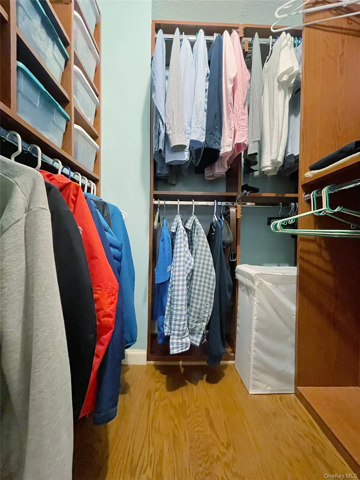 walk in closet walk in closet
