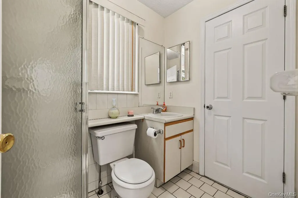 10 Ash Court, Clarkstown, NY, 6 Bedrooms Bedrooms, 10 Rooms Rooms,4 BathroomsBathrooms,Residential,For Rent,Ash,0,1036117 10 Ash Court, Clarkstown, NY, 6 Bedrooms Bedrooms, 10 Rooms Rooms,4 BathroomsBathrooms,Residential,For Rent,Ash,0,1036117