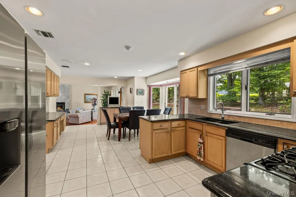 10 Ash Court, Clarkstown, NY, 6 Bedrooms Bedrooms, 10 Rooms Rooms,4 BathroomsBathrooms,Residential,For Rent,Ash,0,1036117 10 Ash Court, Clarkstown, NY, 6 Bedrooms Bedrooms, 10 Rooms Rooms,4 BathroomsBathrooms,Residential,For Rent,Ash,0,1036117