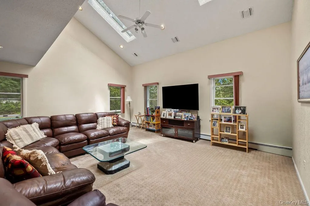10 Ash Court, Clarkstown, NY, 6 Bedrooms Bedrooms, 10 Rooms Rooms,4 BathroomsBathrooms,Residential,For Rent,Ash,0,1036117 10 Ash Court, Clarkstown, NY, 6 Bedrooms Bedrooms, 10 Rooms Rooms,4 BathroomsBathrooms,Residential,For Rent,Ash,0,1036117