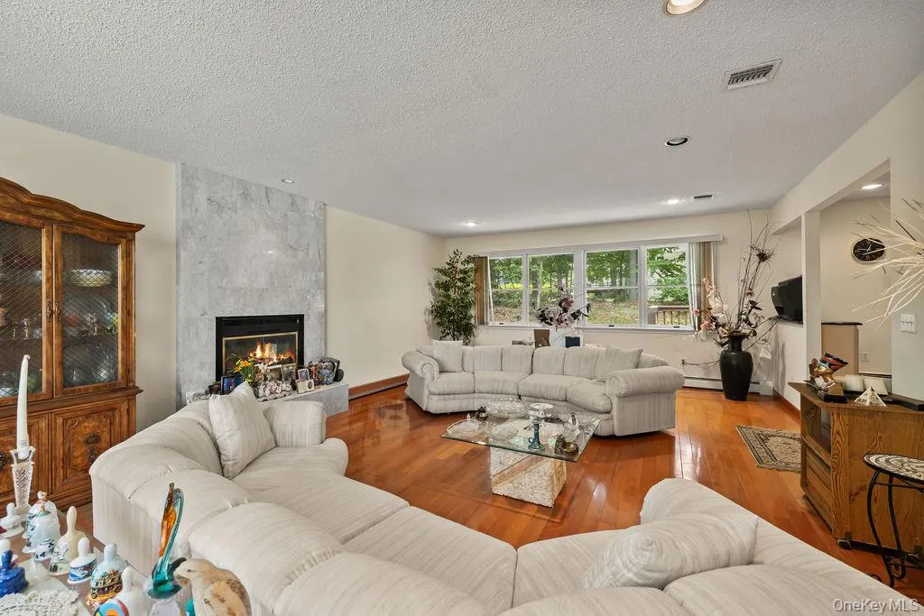 10 Ash Court, Clarkstown, NY, 6 Bedrooms Bedrooms, 10 Rooms Rooms,4 BathroomsBathrooms,Residential,For Rent,Ash,0,1036117 10 Ash Court, Clarkstown, NY, 6 Bedrooms Bedrooms, 10 Rooms Rooms,4 BathroomsBathrooms,Residential,For Rent,Ash,0,1036117