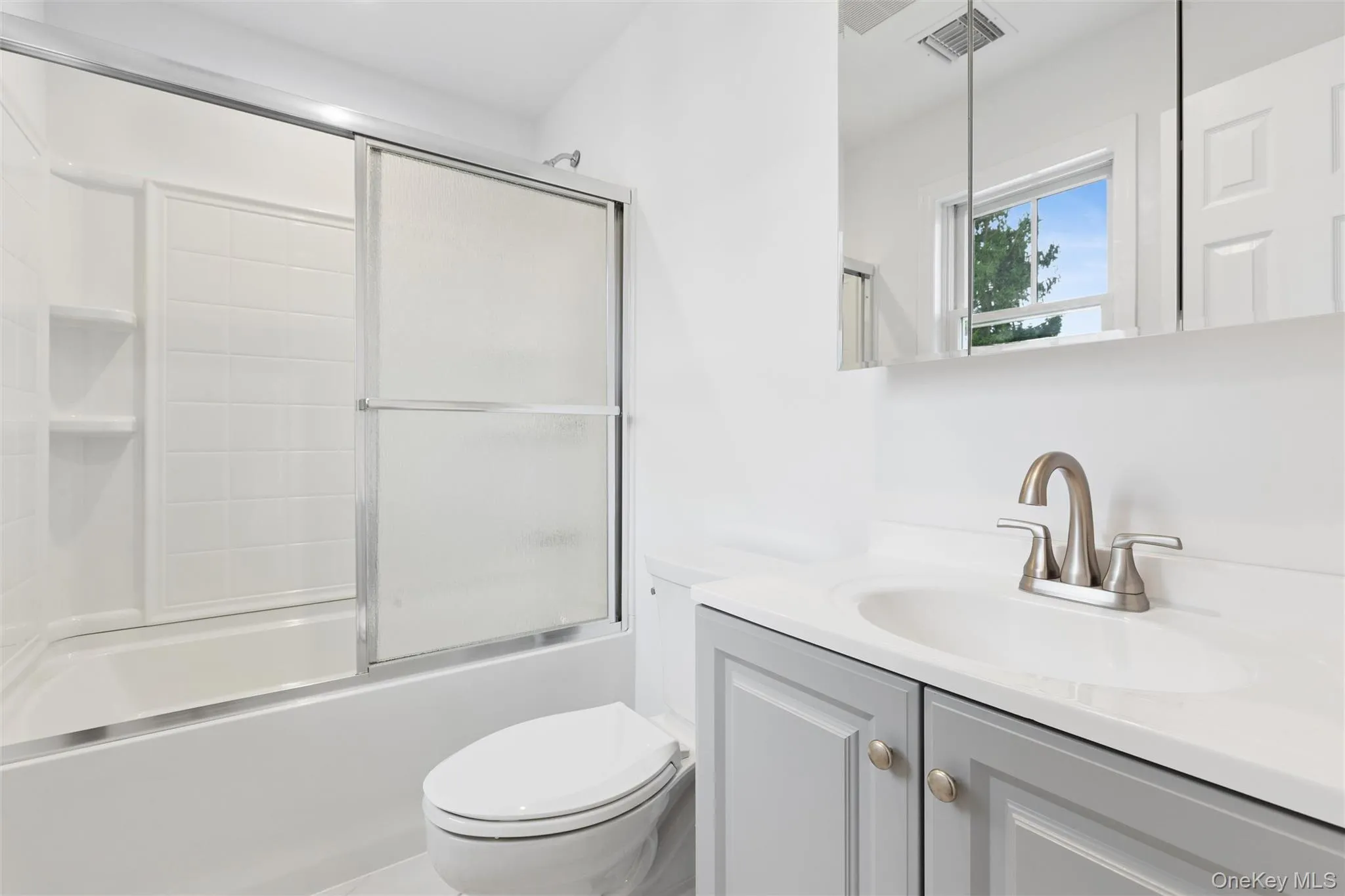 413 1st Street, Southold, NY, 1 Bedroom Bedrooms, 6 Rooms Rooms,1 BathroomBathrooms,Residential Lease,For Rent,1st,0,1036122 413 1st Street, Southold, NY, 1 Bedroom Bedrooms, 6 Rooms Rooms,1 BathroomBathrooms,Residential Lease,For Rent,1st,0,1036122