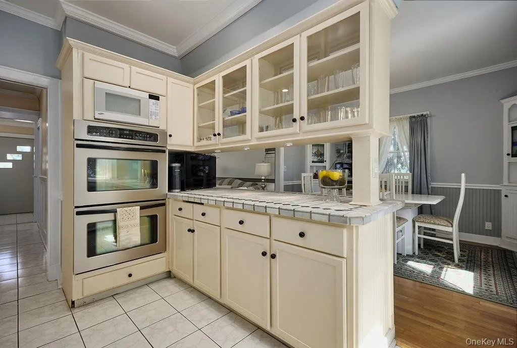 404 Prescott Street, Yonkers, NY, 3 Bedrooms Bedrooms, 6 Rooms Rooms,3 BathroomsBathrooms,Residential,For Rent,Prescott,0,1036124 404 Prescott Street, Yonkers, NY, 3 Bedrooms Bedrooms, 6 Rooms Rooms,3 BathroomsBathrooms,Residential,For Rent,Prescott,0,1036124