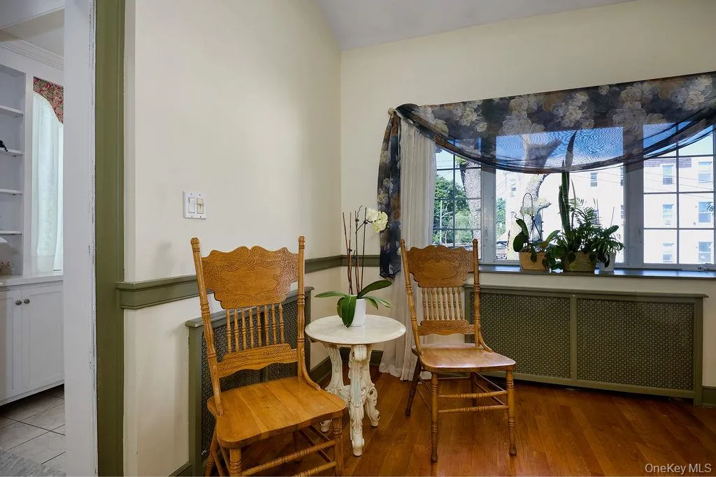 Living room with bay window. Living room with bay window.