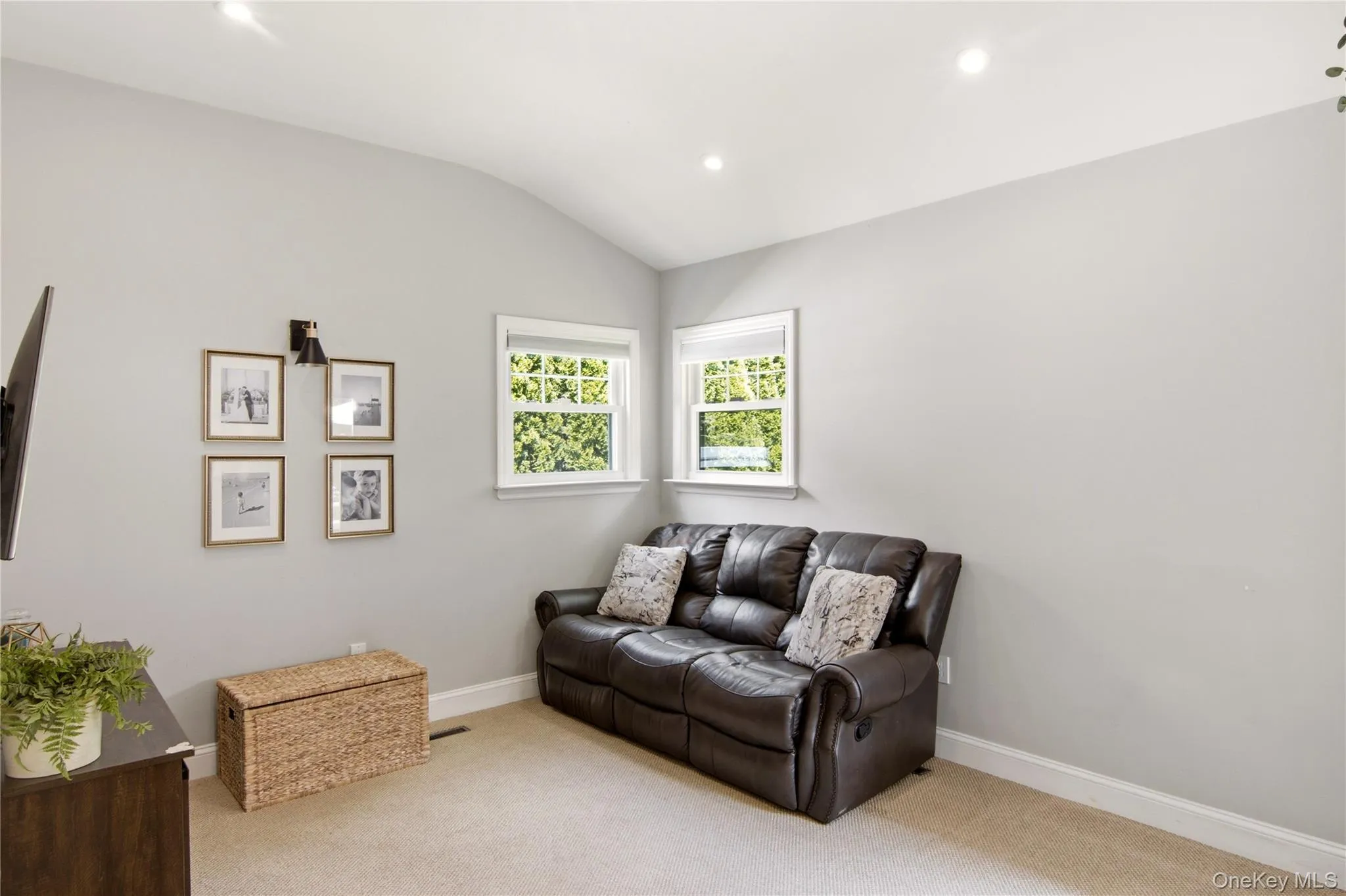 1 Wenmore Court, Smithtown, NY, 3 Bedrooms Bedrooms, 7 Rooms Rooms,1 BathroomBathrooms,Residential,For Rent,Wenmore,0,1036130 1 Wenmore Court, Smithtown, NY, 3 Bedrooms Bedrooms, 7 Rooms Rooms,1 BathroomBathrooms,Residential,For Rent,Wenmore,0,1036130