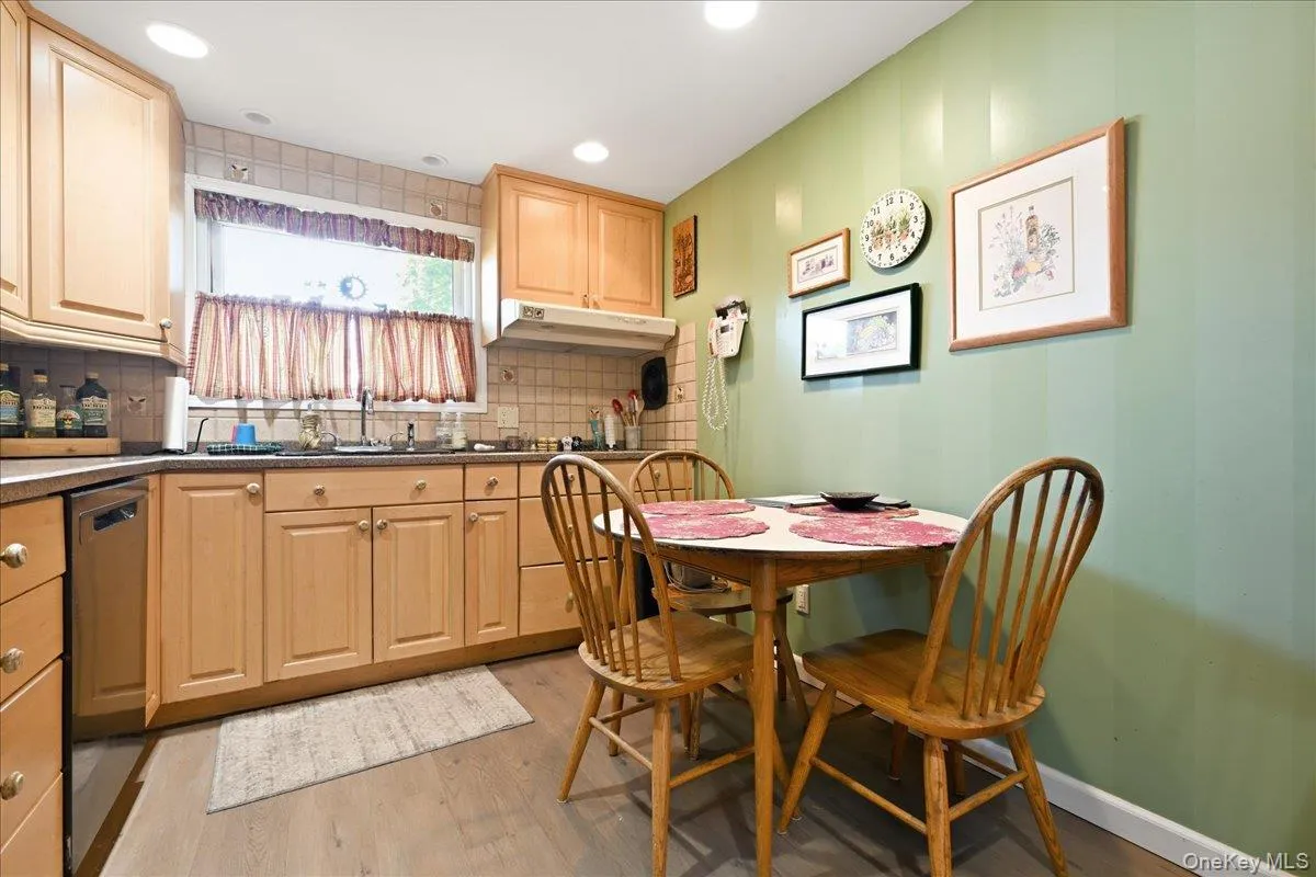 1981 Lenox Avenue, Hempstead, NY, 3 Bedrooms Bedrooms, 7 Rooms Rooms,1 BathroomBathrooms,Residential,For Rent,Lenox,0,1036131 1981 Lenox Avenue, Hempstead, NY, 3 Bedrooms Bedrooms, 7 Rooms Rooms,1 BathroomBathrooms,Residential,For Rent,Lenox,0,1036131