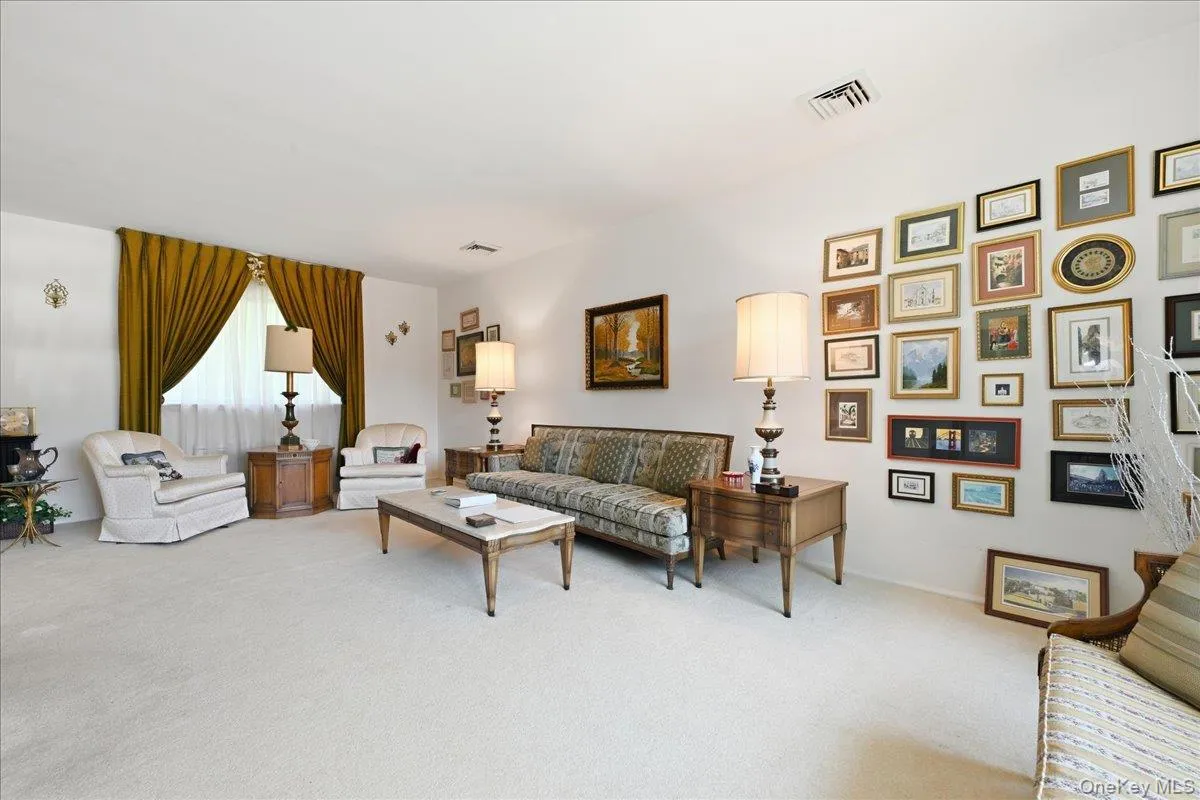 1981 Lenox Avenue, Hempstead, NY, 3 Bedrooms Bedrooms, 7 Rooms Rooms,1 BathroomBathrooms,Residential,For Rent,Lenox,0,1036131 1981 Lenox Avenue, Hempstead, NY, 3 Bedrooms Bedrooms, 7 Rooms Rooms,1 BathroomBathrooms,Residential,For Rent,Lenox,0,1036131