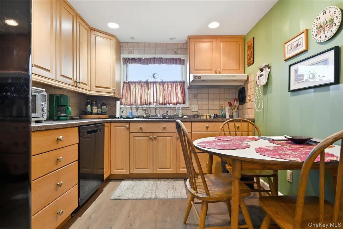 1981 Lenox Avenue, Hempstead, NY, 3 Bedrooms Bedrooms, 7 Rooms Rooms,1 BathroomBathrooms,Residential,For Rent,Lenox,0,1036131 1981 Lenox Avenue, Hempstead, NY, 3 Bedrooms Bedrooms, 7 Rooms Rooms,1 BathroomBathrooms,Residential,For Rent,Lenox,0,1036131