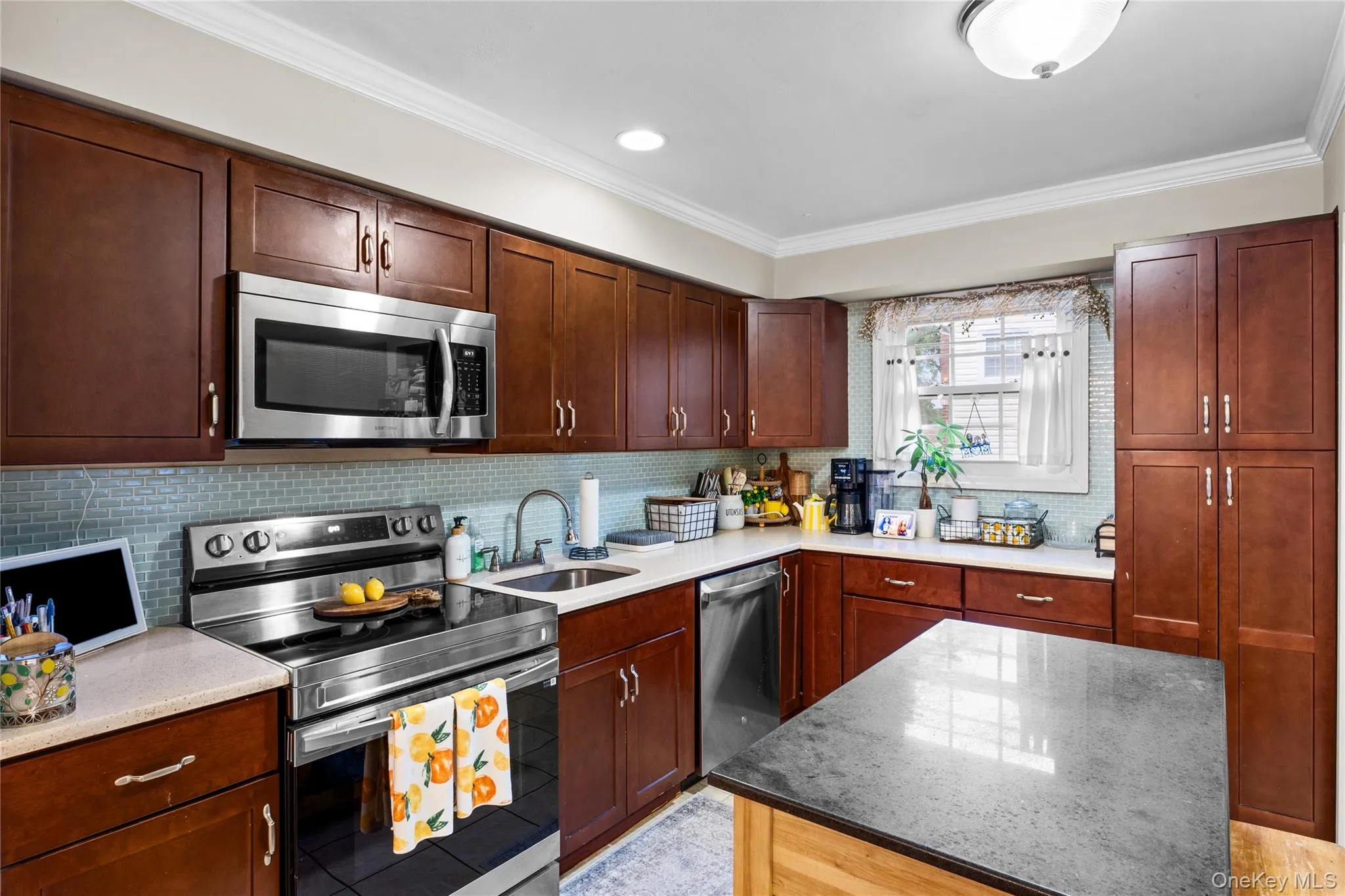 33 Manhasset Road, Brookhaven, NY, 4 Bedrooms Bedrooms, 8 Rooms Rooms,2 BathroomsBathrooms,Residential,For Rent,Manhasset,0,1036132 33 Manhasset Road, Brookhaven, NY, 4 Bedrooms Bedrooms, 8 Rooms Rooms,2 BathroomsBathrooms,Residential,For Rent,Manhasset,0,1036132