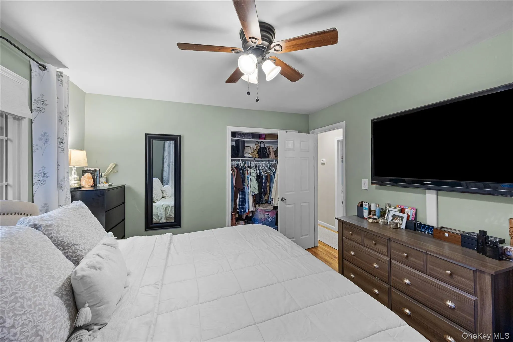 33 Manhasset Road, Brookhaven, NY, 4 Bedrooms Bedrooms, 8 Rooms Rooms,2 BathroomsBathrooms,Residential,For Rent,Manhasset,0,1036132 33 Manhasset Road, Brookhaven, NY, 4 Bedrooms Bedrooms, 8 Rooms Rooms,2 BathroomsBathrooms,Residential,For Rent,Manhasset,0,1036132